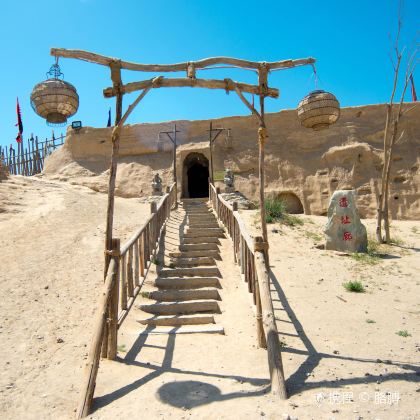 宁夏银川+中卫+崆峒山+麦积山石窟+陇南+官鹅沟大景区+扎尕那+黄河九曲第一湾+郎木寺镇+桑科草原+拉卜楞寺+甘加秘境+兰州12日11晚私家团