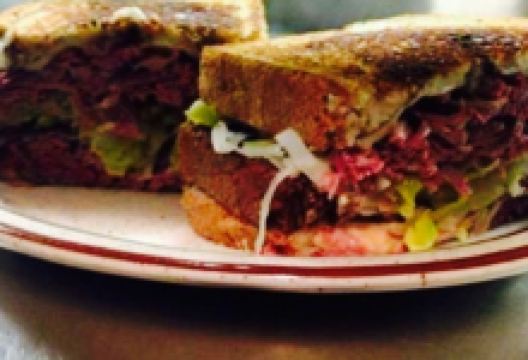 Fatt Boys Bar & Grille美食图片