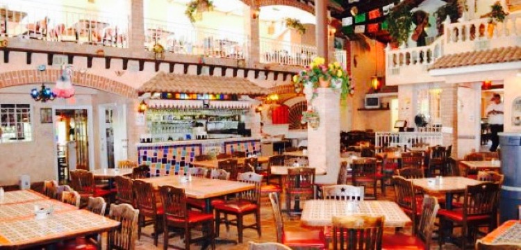 La Hacienda By Creek