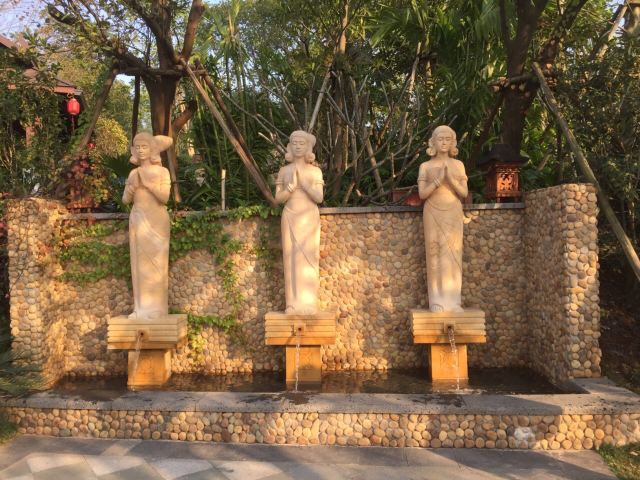 Midea Egret Lake Hot Spring