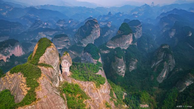 桂林丹霞八角寨景区