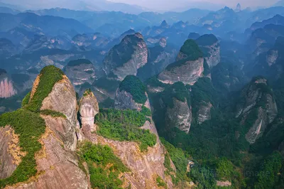桂林丹霞八角寨景区