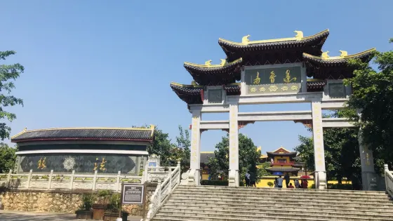 金蓮湖景區-蓮音寺