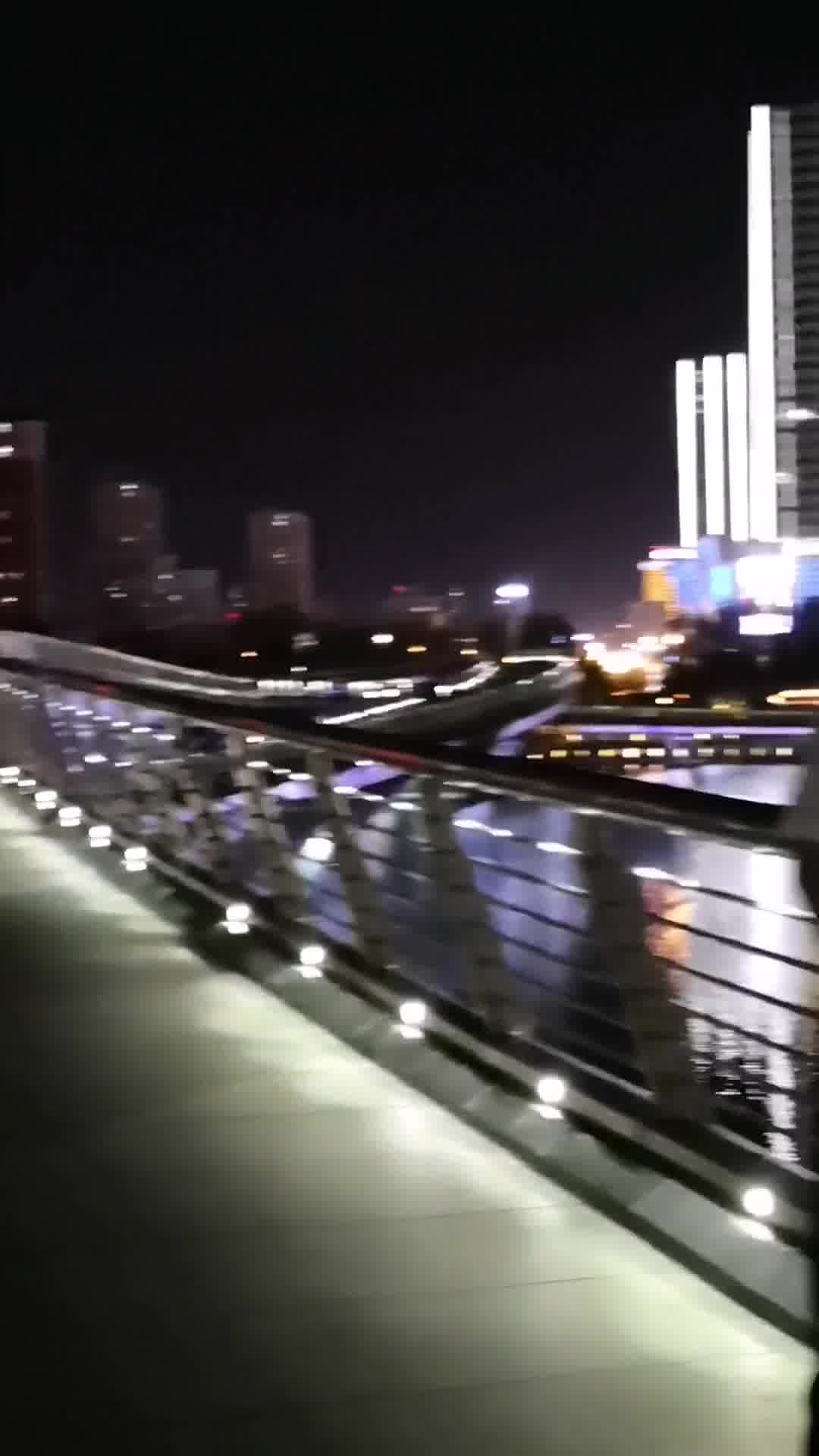 太原汾河两岸夜景