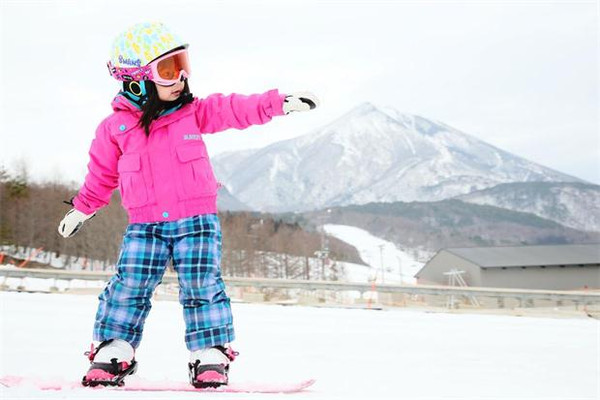 日本亲子滑雪的圣地，不光是北海道哦！