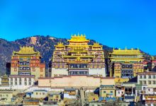 噶丹松赞林寺景点图片