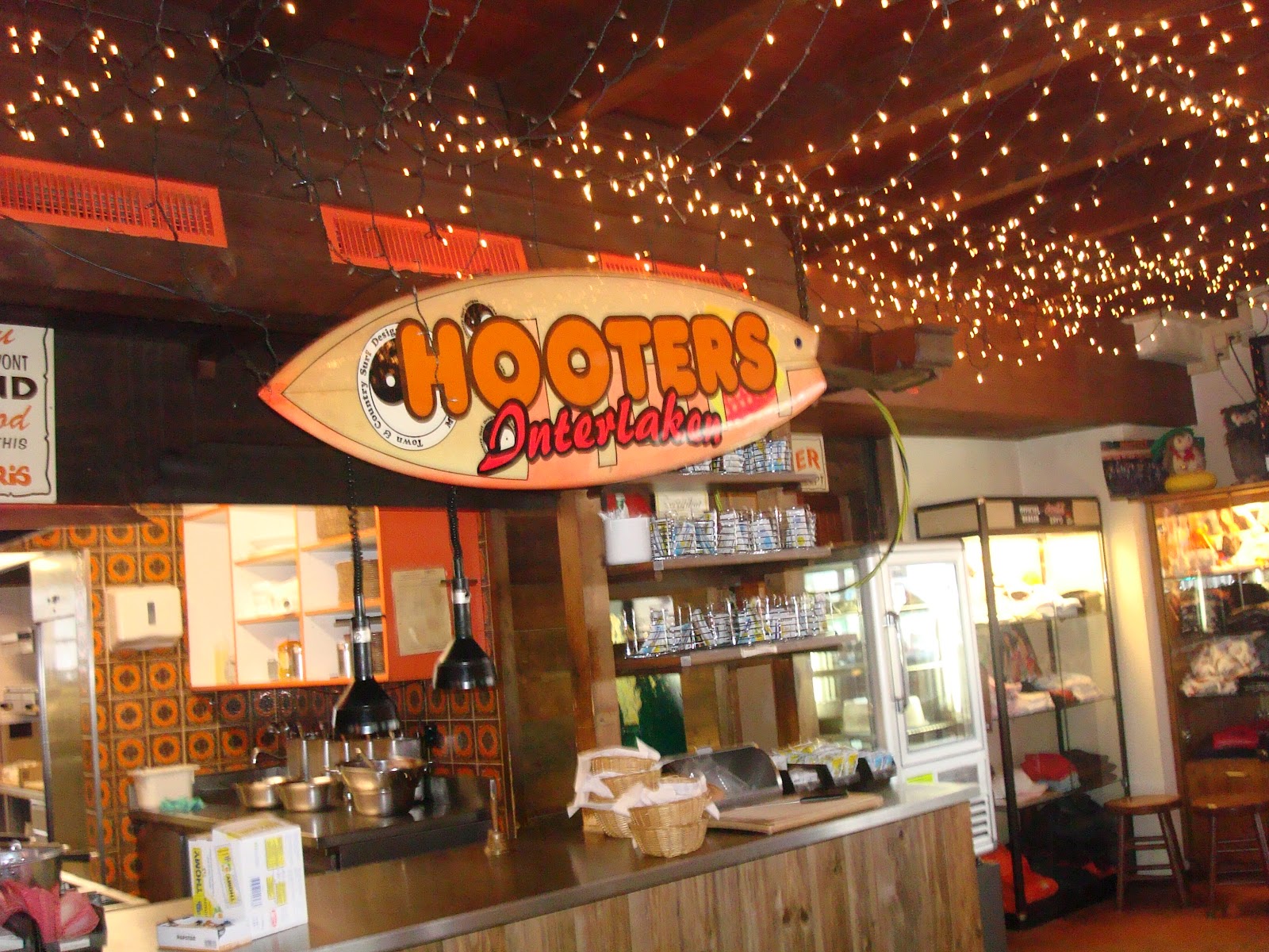 Hooters