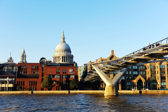 泰晤士河之风情