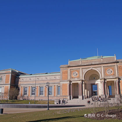 丹麦国家博物馆+城堡岛+丹麦国立美术馆一日游