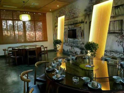 玖曲红陕菜主题餐厅(滨河大道店)