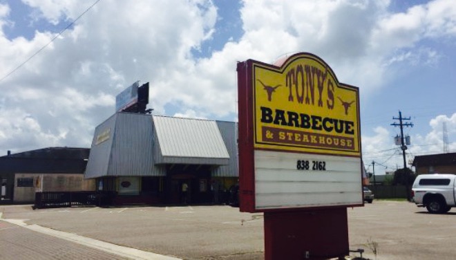 Tony's Barbecue & Steakhouse餐厅图片