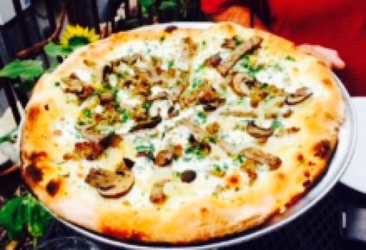 Screaming Banshee Pizza美食图片