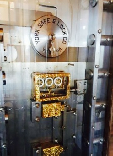 The Vault Cafe On The Square