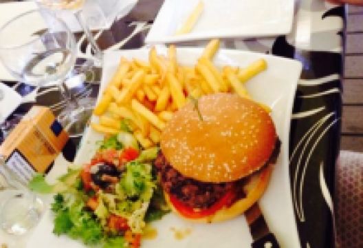8ème Avenue Brasserie美食图片