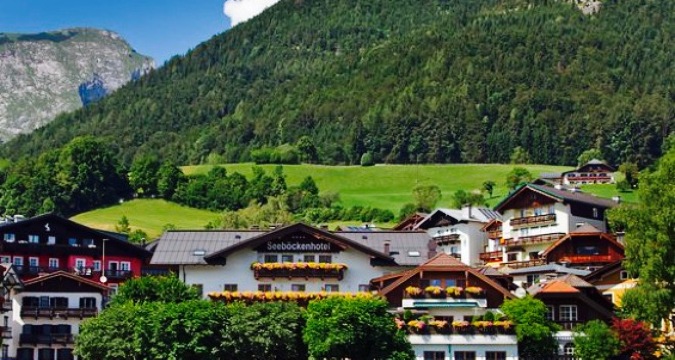 Seeböeckenhotel Zum Weissen Hirschen餐厅图片