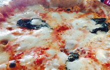 Johnny TAKE UE' Pizzeria d'Eccellenza SERRAVALLE餐厅图片