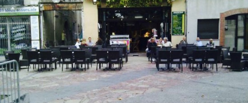 Cafe de la Halle