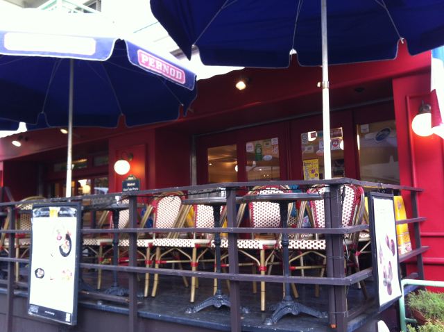 Bistrot Cafe de Paris in Kobe