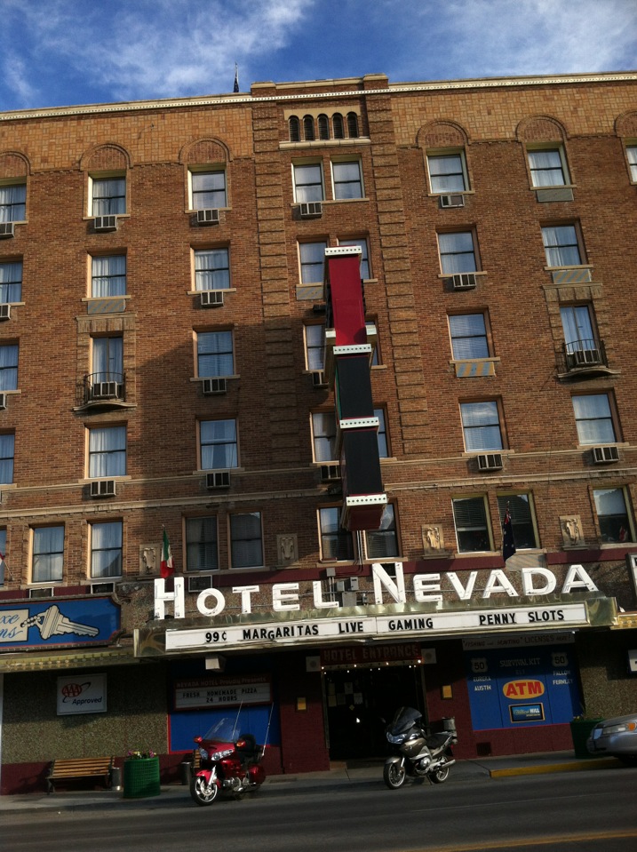 Hotel Nevada Restaurant