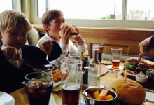 The Charles Dickens Seaside Gastro Pub & Restaurant美食图片