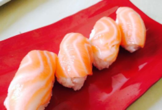 Kirana Sushi美食图片