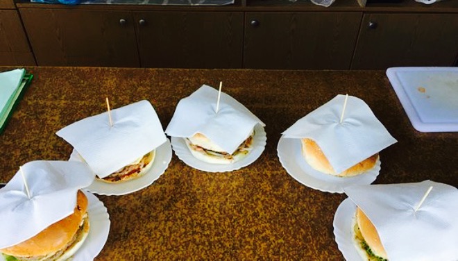 Fast Food Dada餐厅图片