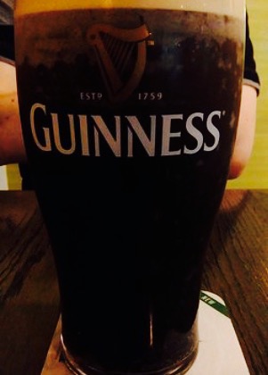 Sutton's Bar and Bistro