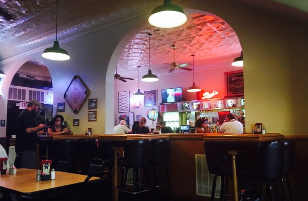 Flappers Bar and Grille