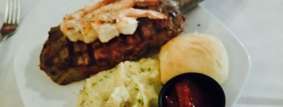 Four Oaks Restaurant and Lounge餐厅图片