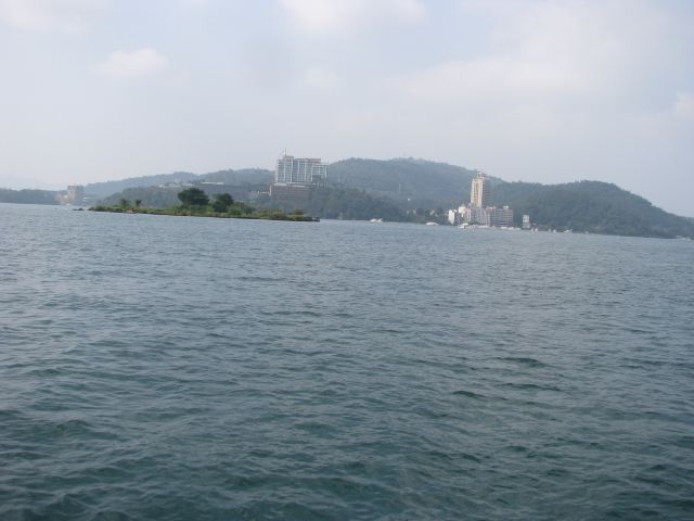 일월담