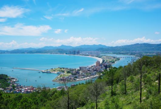 广东惠州西班牙风情小镇+海龟湾+日出·悬崖音乐餐吧一日游【[品质优选]优质服务，专注小团出行，避免人多拥挤，专业司导，可针对团建定制餐饮、活动服务等】