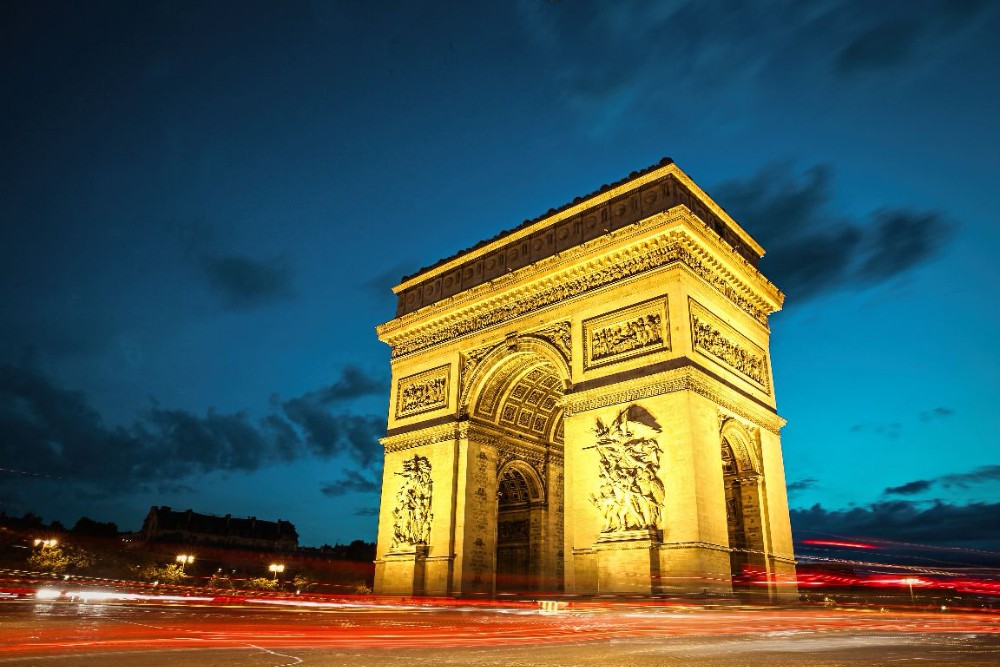 品读历史——带你登上巴黎凯旋门