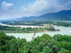 “拜水都江堰、问道青城山”全景2日游