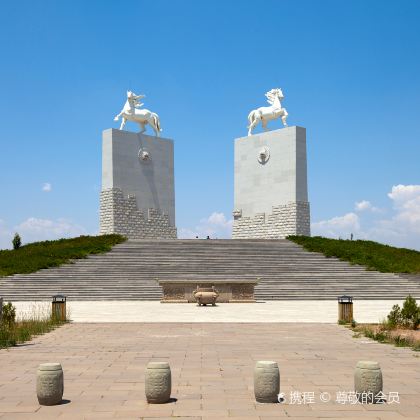 呼和浩特+希拉穆仁草原+响沙湾+成吉思汗陵4日3晚私家团