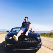 有时候也会对他