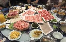名都晓荷塘主题火锅(萝北店)餐厅图片