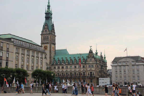 在德国最重要的海港和最大的外贸中心汉堡市中心堪称购物天堂的逛街
