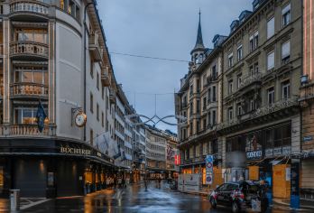 卢塞恩湖+卢塞恩老城区+垂死狮子像+天鹅广场【行程调整】【私家团包车游 I 中英文司导 I 行程可沟通调整】