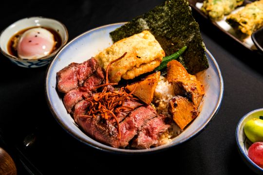 满满初牛·炭烧牛肉专门店(国大店)