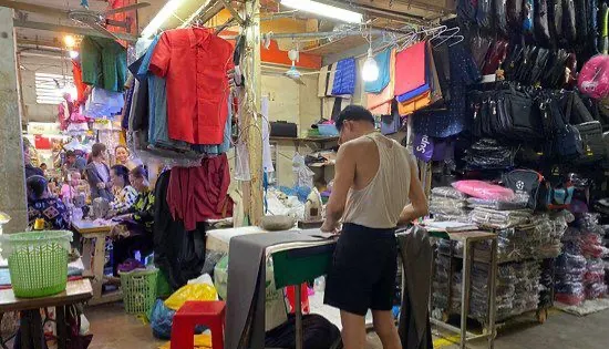 烏亞西市場
