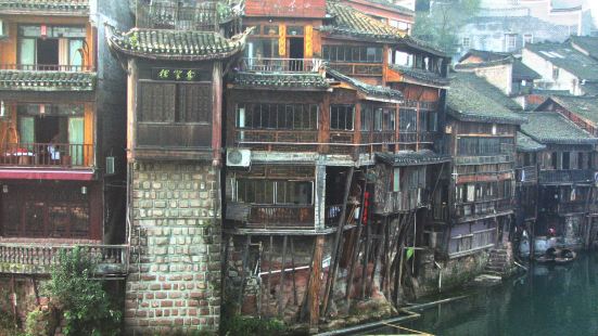 奪翠樓