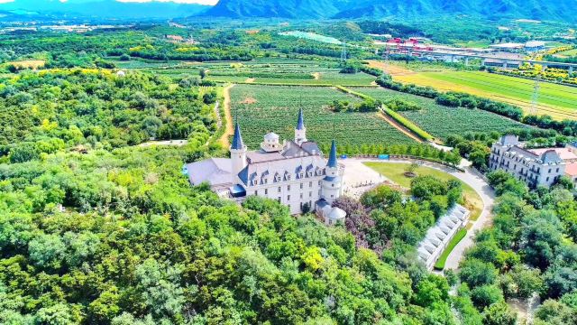 张裕爱斐堡国际酒庄 · 北京市 · AAAA级景点