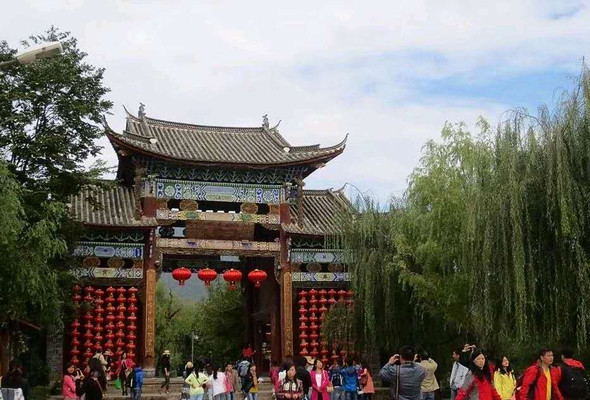 丽江东巴文化地——束河古镇+玉水寨