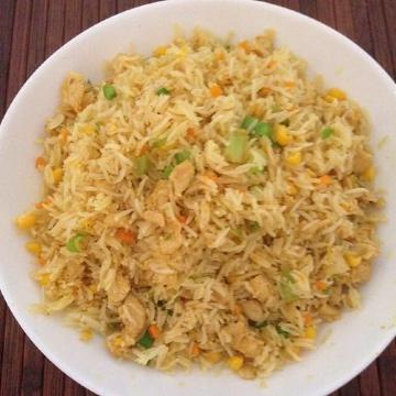 广场饭店(小金县广播电视局南)