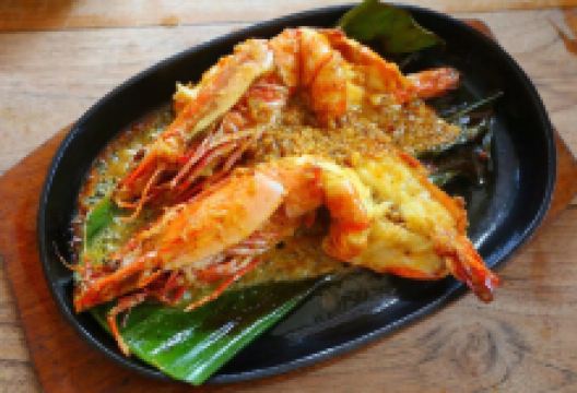 复古海滨餐厅美食图片