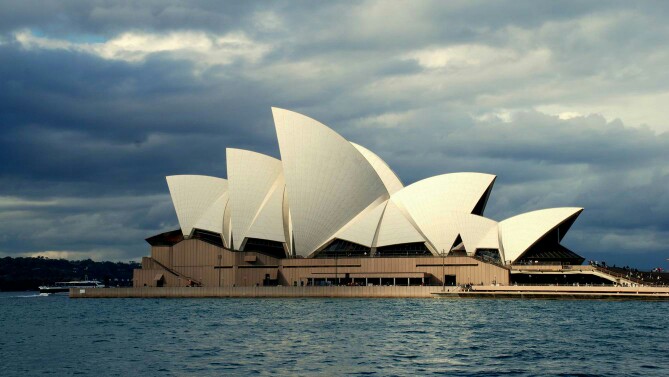 澳大利亚悉尼风光 2010年7月独自到澳大利亚旅行，悉尼，这个美丽的海港城市给我留下深刻的印象。 首