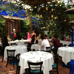 The Little Door West Hollywood Reviews Food Drinks In