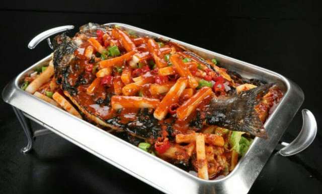 鸣记脆皮烤鱼(金州安盛店)