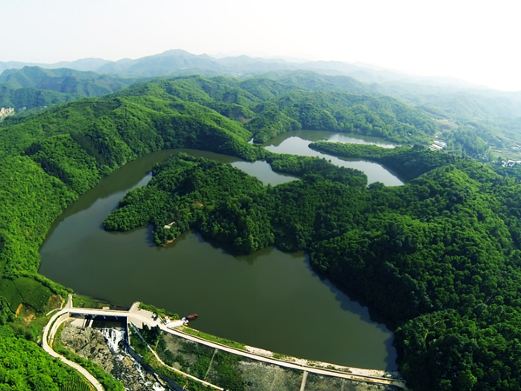 灵龙湖生态文化旅游区