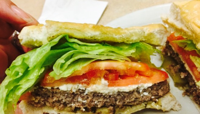 Louie's Texas Red Hots餐厅图片